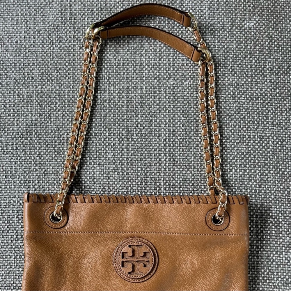 Like new!Tory Burch Marion convertible bag